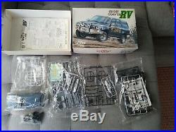Aoshima 1/24 01425 Jaos Toyota 4 Runner Hilux Surf SSR Limited Cross Country RV