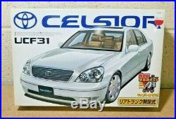 Aoshima Toyota Celsior UCF31 / Lexus LS400 Model Kit, 124 Scale 028971