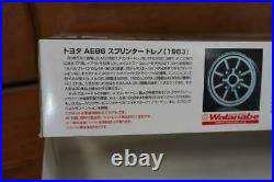 Aoshima Toyota Sprinter Trueno AE86 Red/Black Pre Painted 1/24 Model Kit #20907