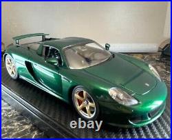 Built & Painted 1/24 Tamiya Porsche Carrera GT Green