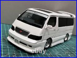 Built & Painted Aoshima 1/24 Toyota Hiace Wagon AZ-MAX KZH100