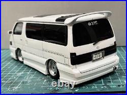 Built & Painted Aoshima 1/24 Toyota Hiace Wagon AZ-MAX KZH100