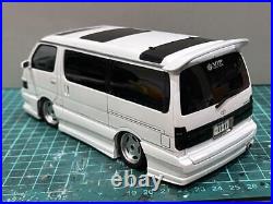 Built & Painted Aoshima 1/24 Toyota Hiace Wagon AZ-MAX KZH100