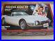 Doyusha-Un-made-plastic-kit-of-a-James-Bond-s-Toyota-2000GT-with-figures-01-uh