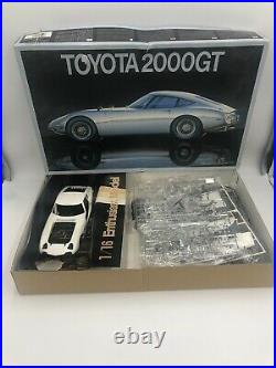 Fujimi Vintage 1/16 Scale Toyota 2000GT Model Kit Rare # 10117 New Damaged Box