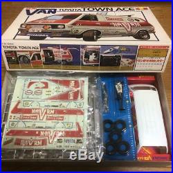 GUNZE SANGYO Racing Van TOYOTA Town Ace 1/24 Scale withTracking