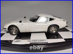 JDM Historic Car LEGEND TOYOTA 2000GT Aoshima Assembled Model Kit Scale 124