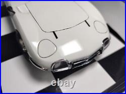 JDM Historic Car LEGEND TOYOTA 2000GT Aoshima Assembled Model Kit Scale 124