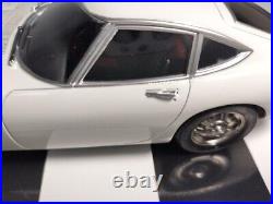 JDM Historic Car LEGEND TOYOTA 2000GT Aoshima Assembled Model Kit Scale 124