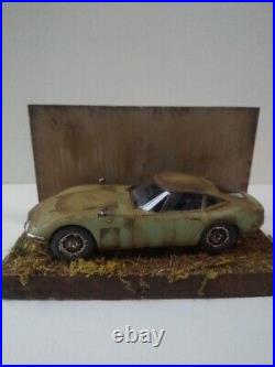 JDM Vintage Car Legend TOYOTA 2000GT Barn Find Junk Yard Diorama Model Kit 132