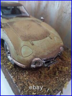 JDM Vintage Car Legend TOYOTA 2000GT Barn Find Junk Yard Diorama Model Kit 132