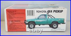 Lindberg Toyota 4X4 Pickup Big 1/20 Scale Truck Model Kit 72506, New Sealed