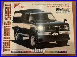 Nichimo TOYOTA HILUX 4WD TRUKING SHELL 1/20 Model Kit #20628
