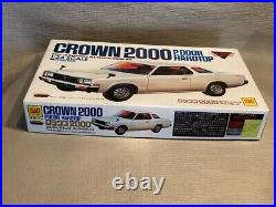 Otaki Crown 2000 2 Door Hardtop Model Kit# 0T3-70-1000 1/24 Scale Open Box