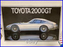 Toyota 2000 GT 1/16 scale plastic model manufactured by Fujimi out of print kit