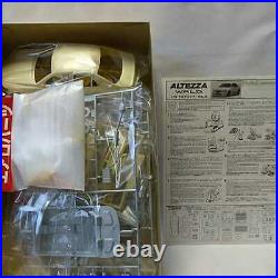 Unassembled Fujimi 124 Altezza SXE10 Vald Toyota Sports Plastic Model Kit