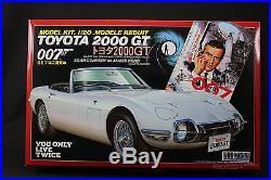 YW021 DOYUSHA 1/20 maquette voiture Toyota 2000 GT 007 You Only Live Twice Bond